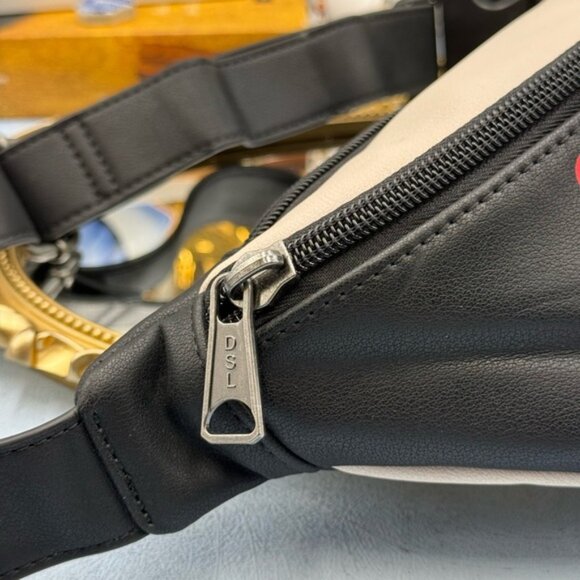 🆕 DIESEL 🧿 NWOT Faux Leather KOINBE Bum Bag with Contrasting Logo, Navy & Red - Picture 9 of 15